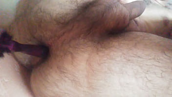 Preview 1 of Berhous - BRINCANDO COM O CUZINHO E PUNHETANDO - PLAYING WITH THE ASS AND MASTURBATING