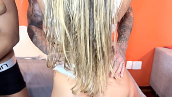 Preview 1 of First Time Sex Sonandmom - Adoro esse troca troca entre amigos,  que delicia.