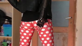 Preview 2 of Porn Of Muslims - leggings
