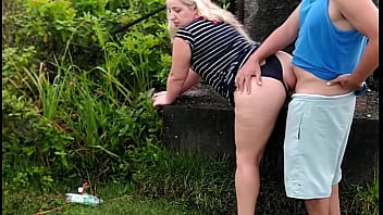 Preview 4 of Tamil Mom Sex Videos With Voice - C&acirc_mera do parque flagra casal fodendo em p&uacute_blico