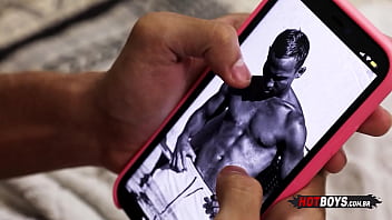 Preview 1 of Paksaan Bibi Cantik - Novinho dando pro pirocudo do cal&ccedil_ad&atilde_o de Copacabana