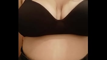Preview 2 of Sarika Bd Actress Sex - Puta chichona me manda video