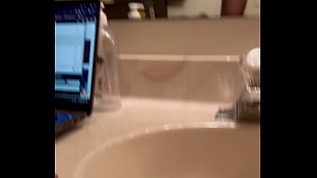 Preview 4 of Vidio Sex Tembak Dalam Japan - Bathroom dancing for funsies