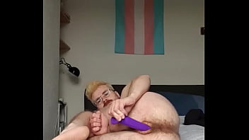 Preview 3 of Pregnant Pis Pis - Pulling dildo out of my pussy