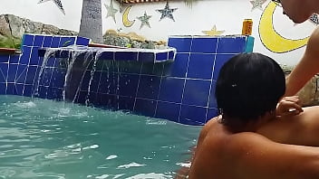 Preview 3 of Milano Mars - me and your mom in the pool &iexcl_