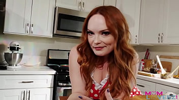 Preview 1 of Nargas Khan - Nasty Milf Summer Hart In Taste Test