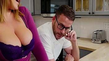 Preview 1 of Legin Casting - Wife wants to get lean on husbands friend