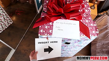 Preview 1 of Indian Actress Force Fcuk Vedio - Step mom blows step son for christmas | Fucked up family