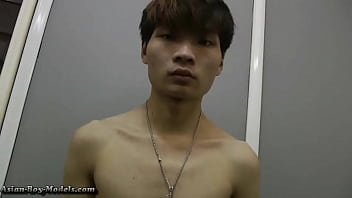 Preview 1 of Mote Porns - 直男们全裸接受阴茎检查