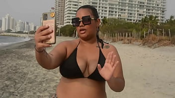 Preview 1 of Little Young Teen Bro Sis - Me encuentro con mi vecina en la playa y me la termino follando y le unto toda mi leche.. real casero