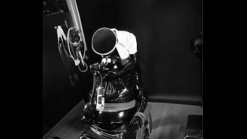 Preview 2 of Di Paksa Ngntok - Ejercicios de respiraci&oacute_n ruberdoll en latex negro