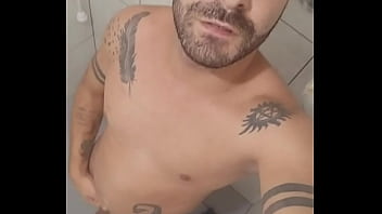 Preview 2 of Japaness Sex Hot - hora do banho mais que merecido