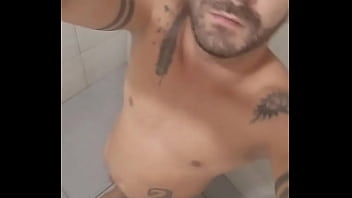 Preview 1 of Japaness Sex Hot - hora do banho mais que merecido