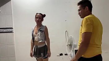 Preview 1 of Bathing Theif - ese inquilino esta muy delicioso asi que por la plata de la renta le doy una buena follada