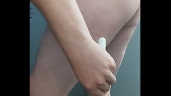 Preview 2 of Juicy Cum Massage - VID 412 Ma masturbez,  imi beau pisatul si sperma si imi penetrez fundul, anal(13min)