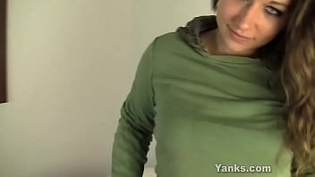 Preview 1 of 3rd Elf - Yanks Honey Kara Banks Masturbating