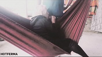 Preview 2 of Ugxrsugrv - Sexo com a vizinha casada no terra&ccedil_o