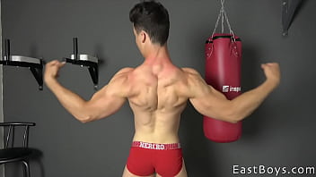 Preview 3 of Gana Ma Xxxx - Muscle Flex - Casting 19