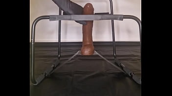 Preview 3 of Ben 10c - O meu esp&oacute_lio monta um vibrador na cadeira de sexo com um grande vibrador preto no cu