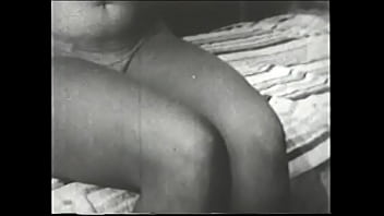 Preview 4 of Fast Tam Xxx Vedio - Gorgeous vintage chick loves to sweep on the street absolutely naked
