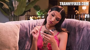Preview 1 of Crarreant - Jewelz&rsquo_s Anon Hook-Up Turns into Leilani&rsquo_s Anal Play