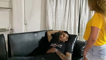 Preview 1 of Big Pronxn C - Mi peque&ntilde_a hermanastra me pide que le haga un masaje como pretexto para que la folle duro y me corra
