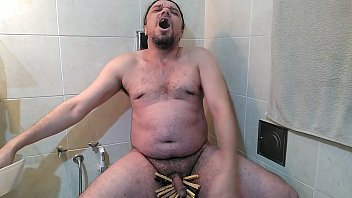 Preview 4 of Sister Hot Fuck With Brother - NA FALTA DE MULHER PARA GRAVAR PORNO PREGUEI 15 PREGADORES NO MEU SACO
