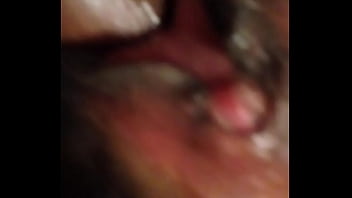 Preview 2 of Arab Wife Her Husband Him Fuck - Prestando ami esposa