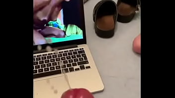 Preview 3 of Sek Jilat Vagina - Cums so hard when on webcam with. Philipina girl