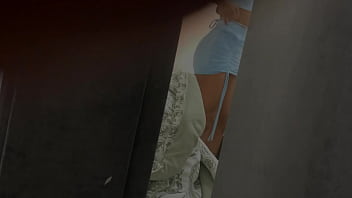 Preview 3 of Vietnam Hidden Cam - ESPIANDO FUERA DE LA HABITACION A MI HERMANASTRA ANTES DE IRSE DE FIESTA