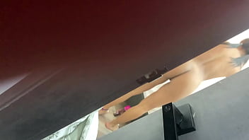 Preview 1 of Vietnam Hidden Cam - ESPIANDO FUERA DE LA HABITACION A MI HERMANASTRA ANTES DE IRSE DE FIESTA