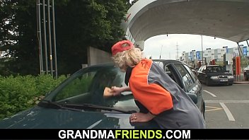 Preview 1 of Desi Tube Porn - Shaved pussy blonde granny DP