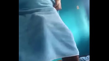 Preview 1 of Xxx 4teen Sex - Gato dotado dan&ccedil_ando a dan&ccedil_a da toalha