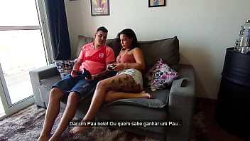 Preview 2 of Sunny Leoeo Xnx Co - Meu Pai me pegou fodendo com seu Afilhado na cama dele! | Marcela Borges do Spartanas