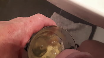 Preview 2 of Pilot Lady And Pssanger - drinking my piss