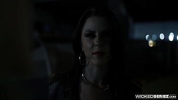 Preview 1 of First Time Sexti - The Hunger Scene 1 Emma Hix