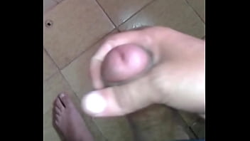 Preview 2 of Www Porn Mammy Com - Corno amador gosando enquanto a esposa est&aacute_ no motel com amigo dotado