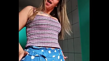 Preview 4 of Shower Asian - Del&iacute_cia de mulher