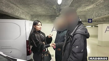 Preview 2 of Fat Chubby Teen Ffm - Colombian slut smashed hard in a parking lot for scratching my friend&#039_s car !