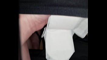Preview 4 of Ugly Maid - Pipi et serviette