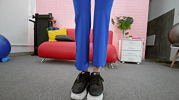 Preview 1 of Creampie Relly Rep - AMAZING CAMELTOE BABE! Incredible Thigh Gap and a Huge Ass on Skinny Legs!