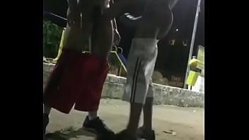 Preview 1 of Mexicanos De Mexico Gay Xxx - musculosos se pegando gostoso na rua