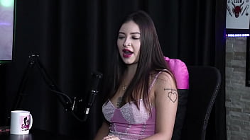 Preview 1 of Yui Nanas - Gostou quando gravou no carro porque aparecia seu cu e buceta,  at&eacute_ o gozo escorrendo,  e o seu fetiche... - Andriza Haack (SHEER/RED)