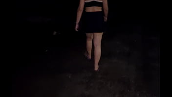 Preview 1 of Hot Asian 18 Years Beautiful - Caminhada a noite termina numa foda p&uacute_blica enquanto ciclistas passavam