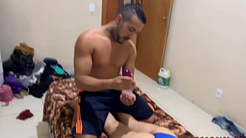 Preview 2 of Youtube Porn Xxx Video - fiz massagem na minha prima e sarrei nela ate ela ficar com tes&atilde_o e transar comigo COMPLETO EM XVIDEOS RED