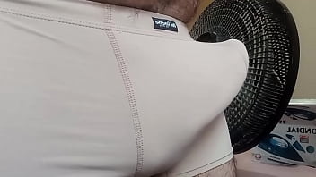 Preview 2 of Culona Con Pingones Follando - Pica grossa e dura na cueca nova