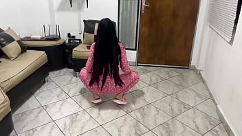 Preview 1 of Latina Sextapes With Magnificent - MI HERMOSA HIJASTRA BAILANDO TWERKING ASI SE GANA EL FAVOR DE SU PADRASTRO