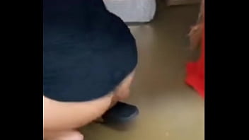 Preview 4 of Aylinaysun Porn - Se le ve la tanga y las nalgas ..que piensan