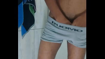 Preview 3 of Japan Swallow Big - Moreno magrinho no banho