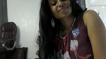 Preview 2 of Full Sex Pecah Perawan - Indian Stepmom and Stepson Jerk Off JOI - Hindi Audio